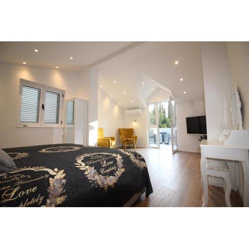 makarska centre1free parking 1 floor