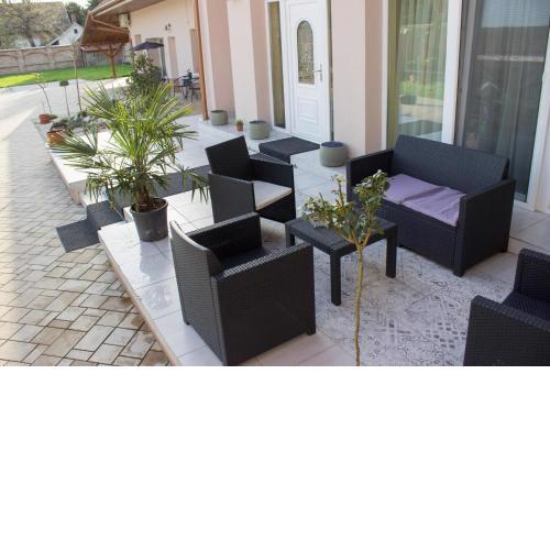 Makotel Apartmanház