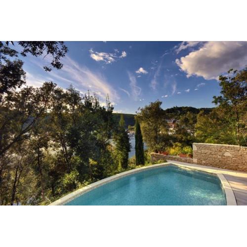 Mala Villa