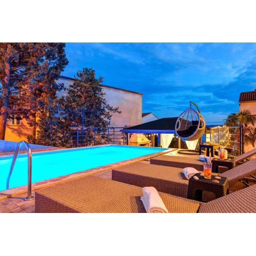 Malerisches Apartment nur 150 Meter zum Strand mit Jacuzzi, Pool, Meerblick, Billard