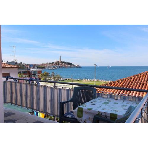 Malerisches Apartment nur 400 Meter zum Strand mit Meerblick - nur 10 Minuten zum Zentrum von Rovinj