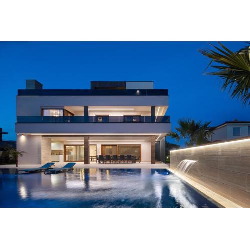 Malibu Royal
