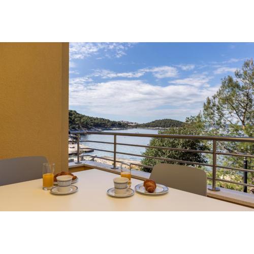 MANSUELA Apartmani PUNTA