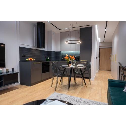 Manufaktura Modern Classic Apartment