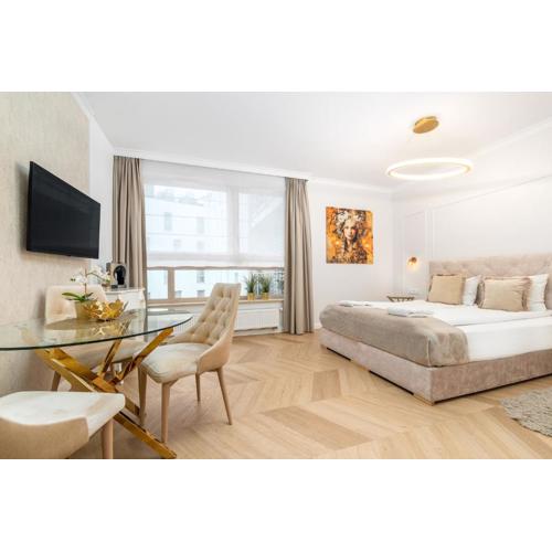 MARGI Gold STUDIO, VERY LUX, OLD TOWN, AIRCON