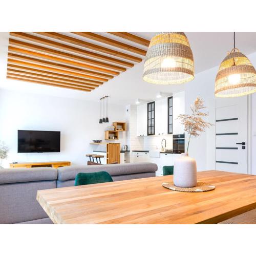 Marina Deluxe - największy apartament na Marinie plus garaż, klima, widok na jezioro, winda, 2 balkony