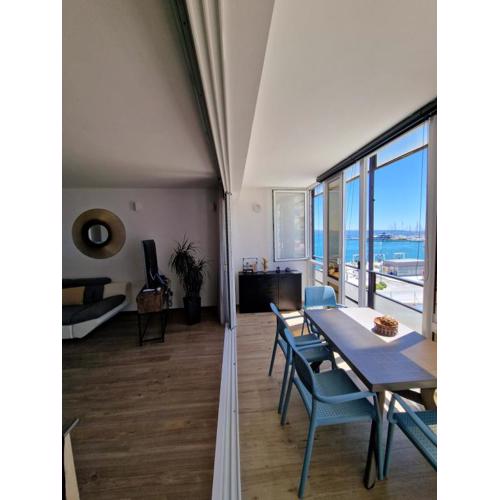 Marinaview city center apartment