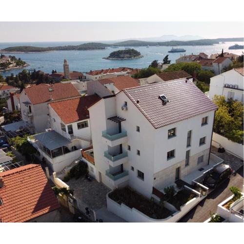 Marisa Apartments Hvar II