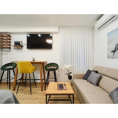 Market Studio by Irundo