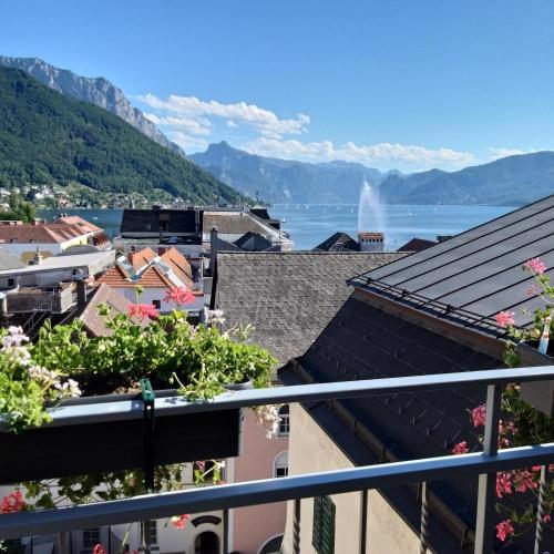 Marktplatz Traunsee LAKE View