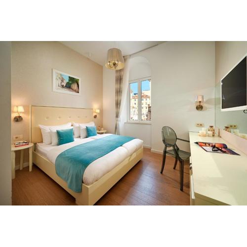 Marmont City Rooms