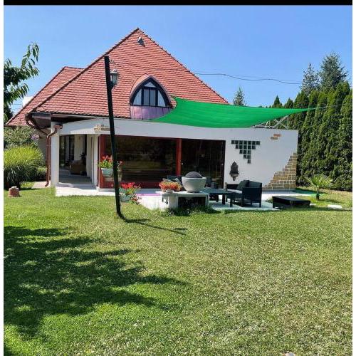 Marta Guest House