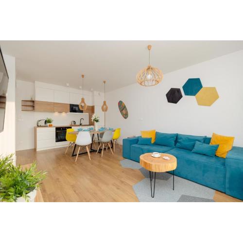 Marynarska Modern Apartment with Parking by Noclegi Renters