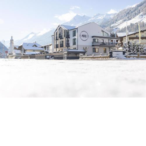 Max Mountain Apartments