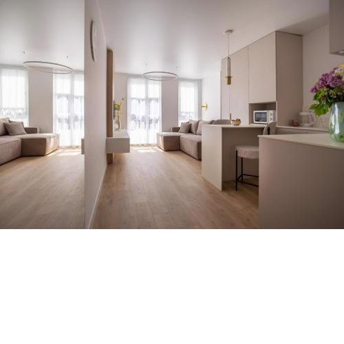 "M&D ApartmentsLviv"- White Great Britain
