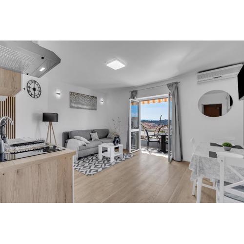 Mediterranean Living 2