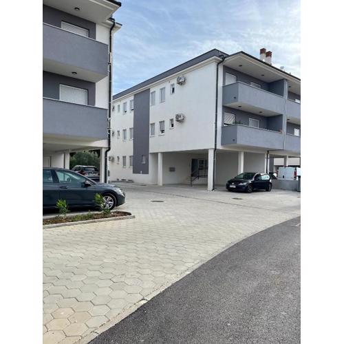 Medulin Modern 2-Bedroom Apartment