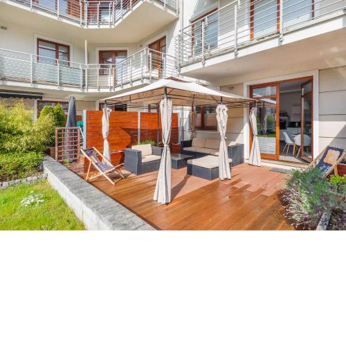 Meiguan with huge Terrace + extra 2 parking spots