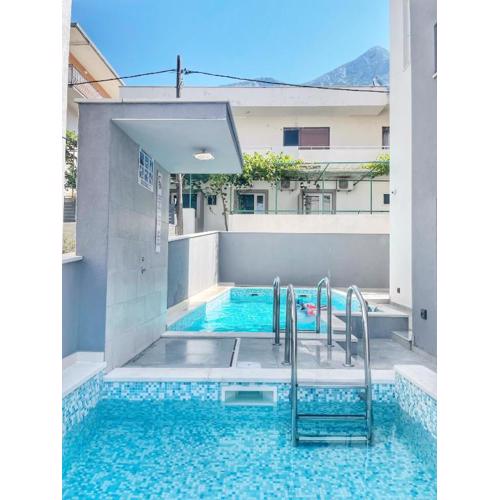 Melassy Penthouse
