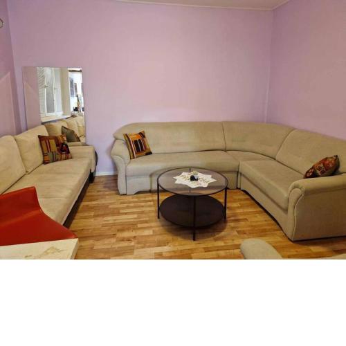 Melinda's Dance Space- dance club apartment in Dunajská Streda