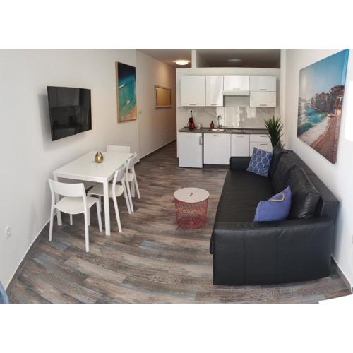 Melrose apartments