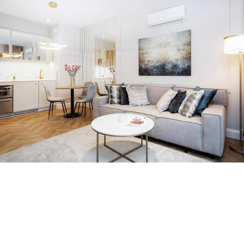 Mennica Residence Deluxe City Centre Apartments by Renters Prestige