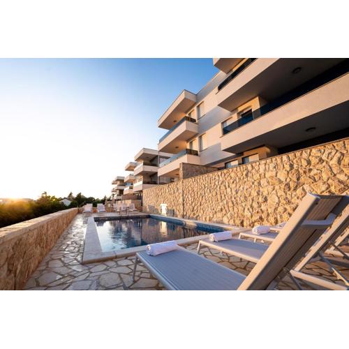Meridian Pool Residences