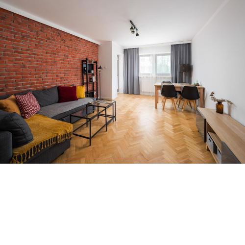 Metro Kabaty Deluxe Apartment