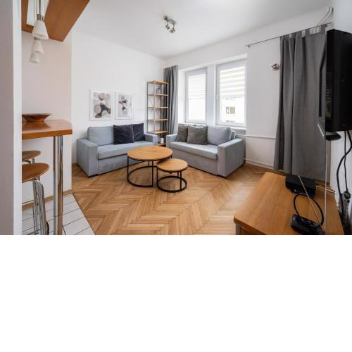 Metro Racławicka Standard Apartment