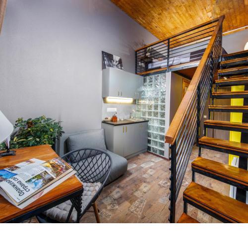 Mezzanine Hotel