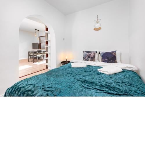 Miedziana 14 by Homeprime