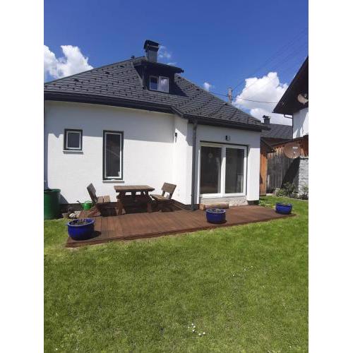MIKAS HAUS