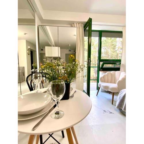 Mirror Apartment