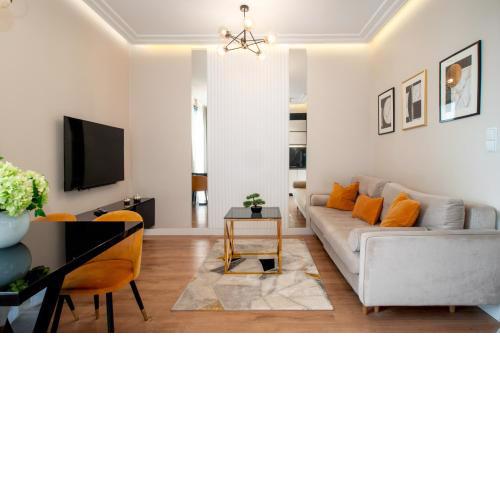 M&J Apartments - Garden Gates