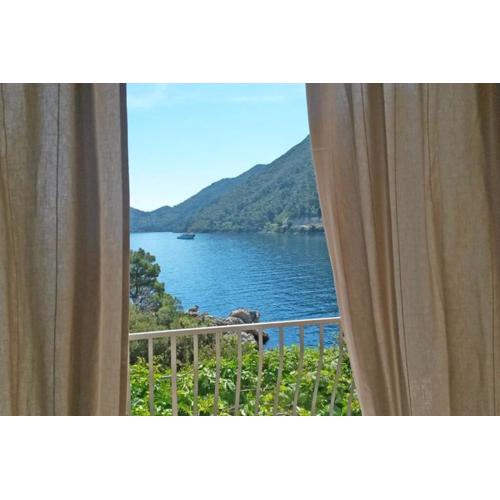 Mljet 2 You - seafront apartment 2+2