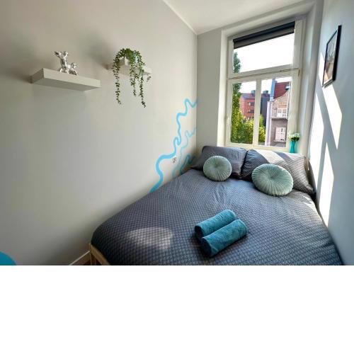MMRent Lady Blue Room