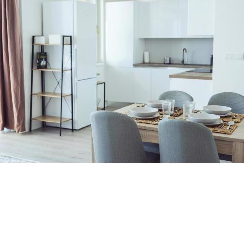 Modern 1 Bedroom Apartment ǀ AC, Free Parking