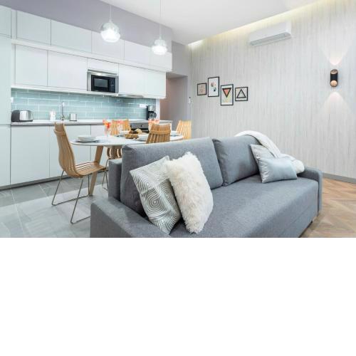Modern 2 bedroom apartment with free airport transfer