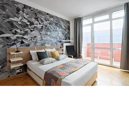 Modern And Cozy- Central location-B11/13