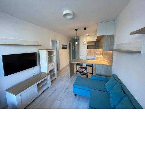 Modern and quiet apartment with air conditioning and private parking