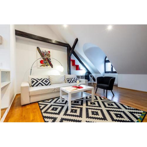 Modern Apartment Centrally Located