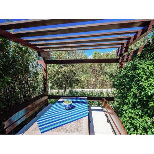 Modern Apartment in Starigrad Paklenica with Barbecue