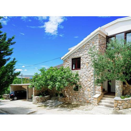 Modern Apartment in Starigrad with Garden