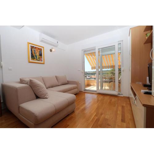 Modern apartment Makarska
