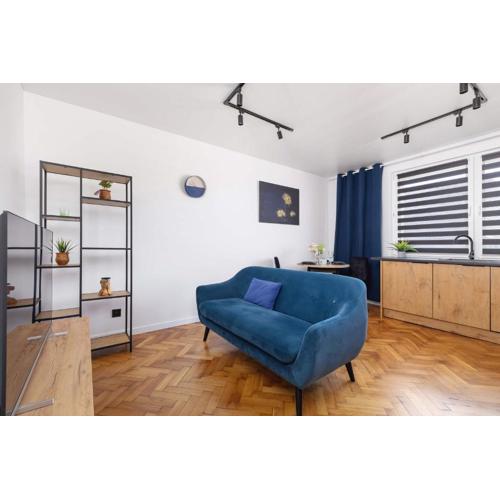 Modern Apartment near the Railway Station by Noclegi Renters