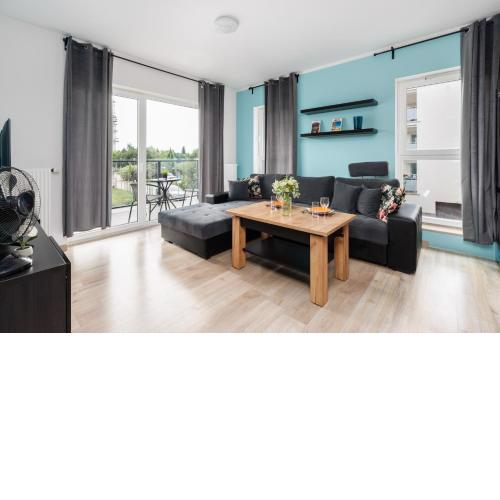 Modern Apartment with Balcony & FREE GARAGE Poznań by Noclegi Renters