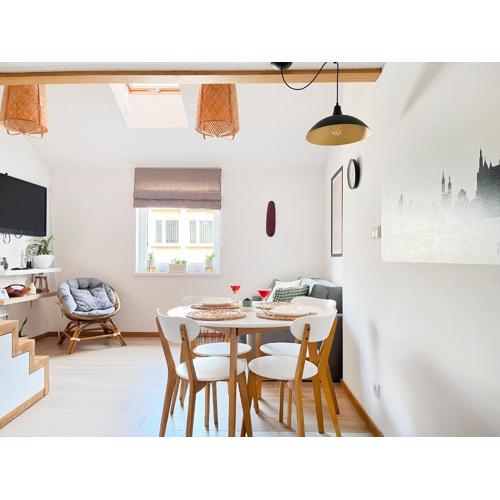 Modern Apartments with Air Conditioning, Vistula Boulevards, Cracow city heart