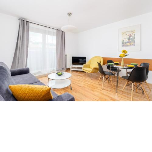 Modern Apartments with FREE parking spot