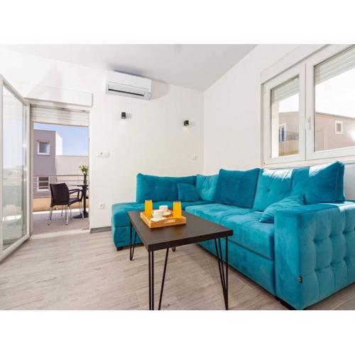 Modern Apartments with Private Balcony - Premium One Bedroom Apartment