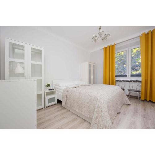 Modern & Bright Apartment Promenada Park Mokotów Warsaw by Noclegi Renters